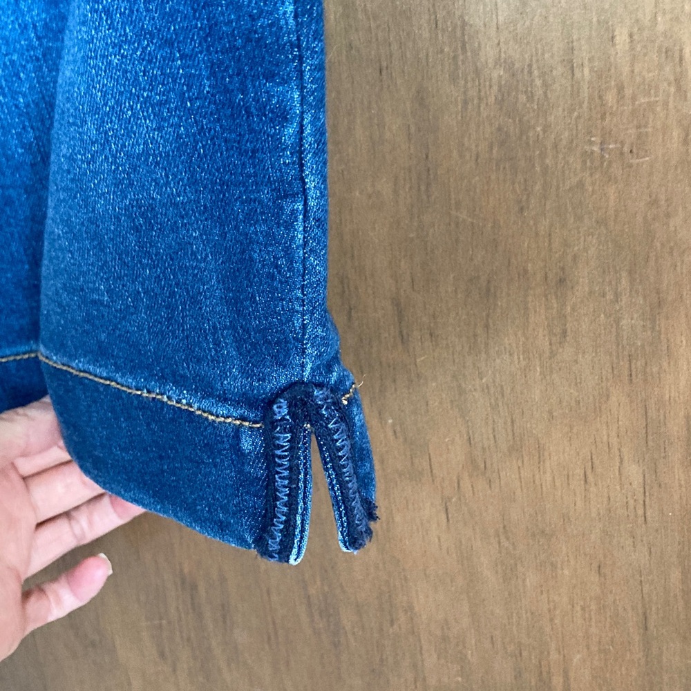 Gloria Vanderbilt Amanda Bermuda with built in slimming panel with stretch 18 - Picture 12 of 17